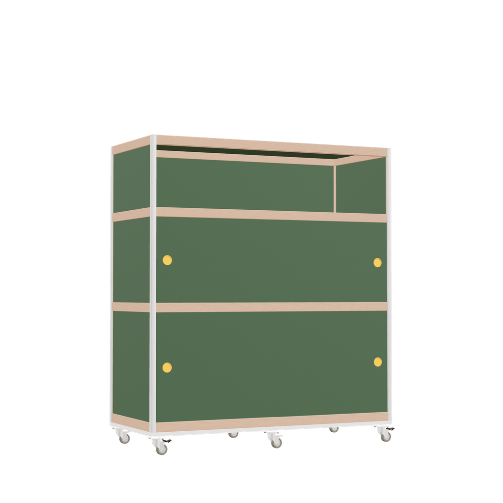 Kast (136x120x52 cm)