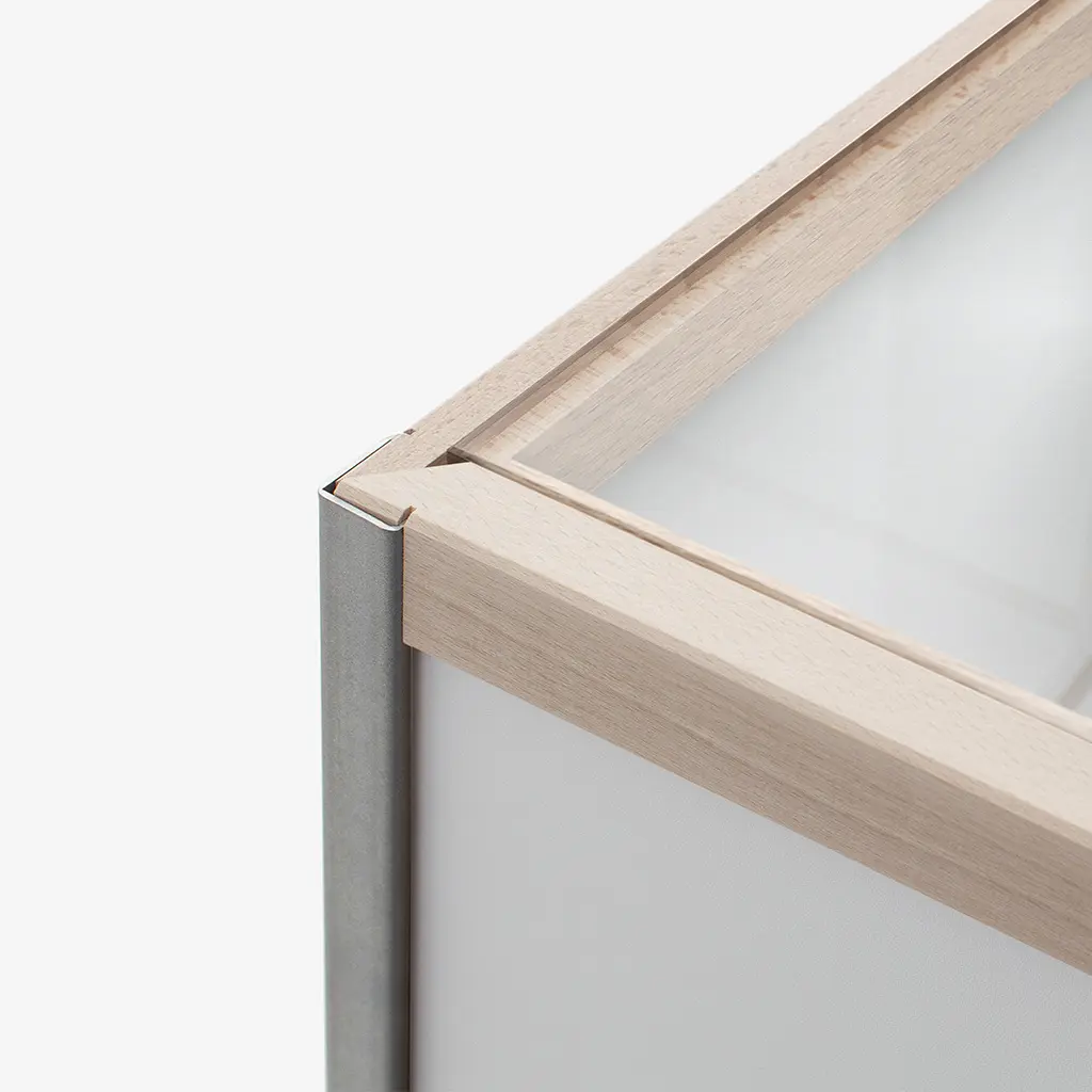 Clear glass shelf panel